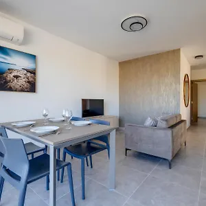 valley-breeze-apartments.hotelssaintjulians.com/